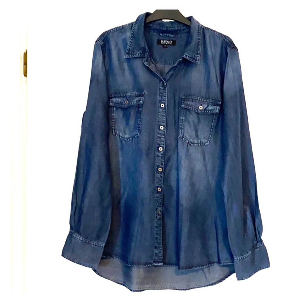 Levi shirt